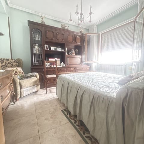 3 makuuhuone Omakotitalo myytävänä paikassa Azagra - 190 000 € (Ref: 9677867)