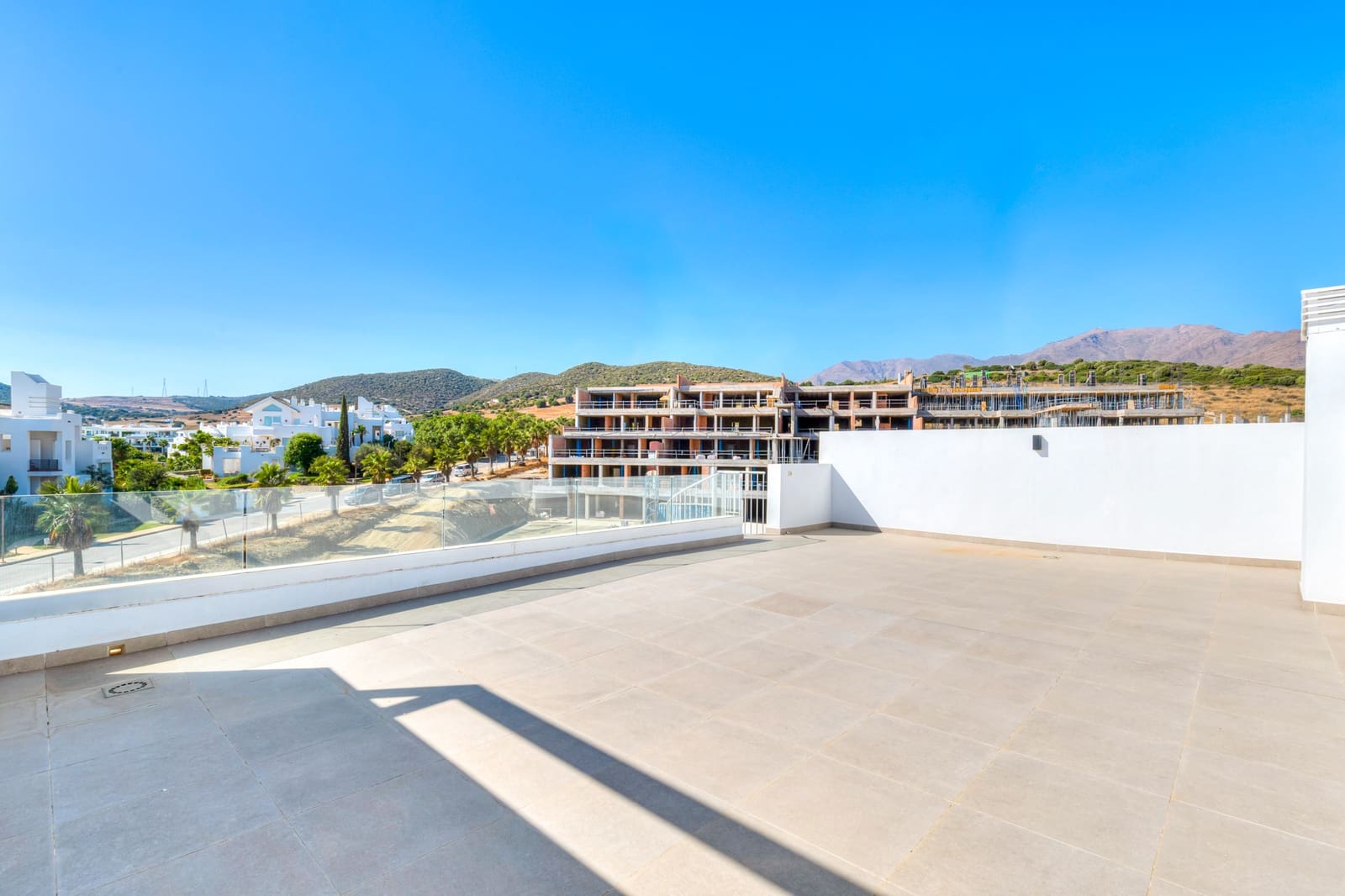 2 bedroom Penthouse for sale in Casares with pool garage - € 485,000 (Ref: 10034205)