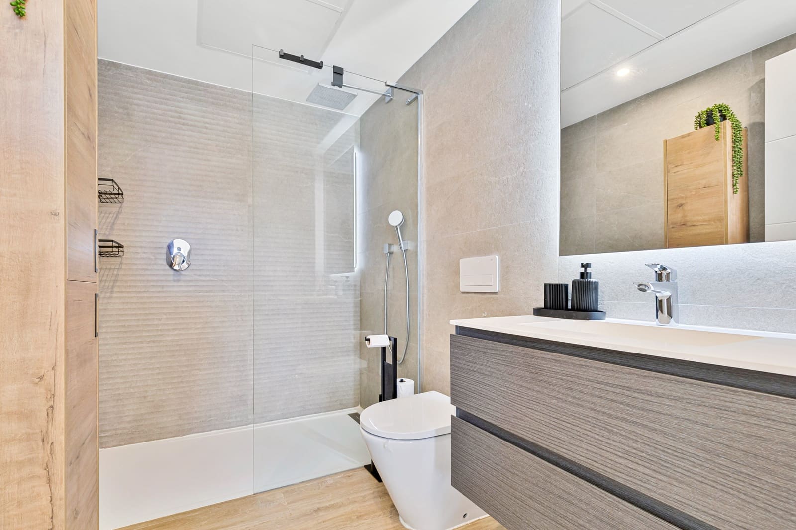 2 bedroom Penthouse for sale in Casares with pool garage - € 485,000 (Ref: 10034205)