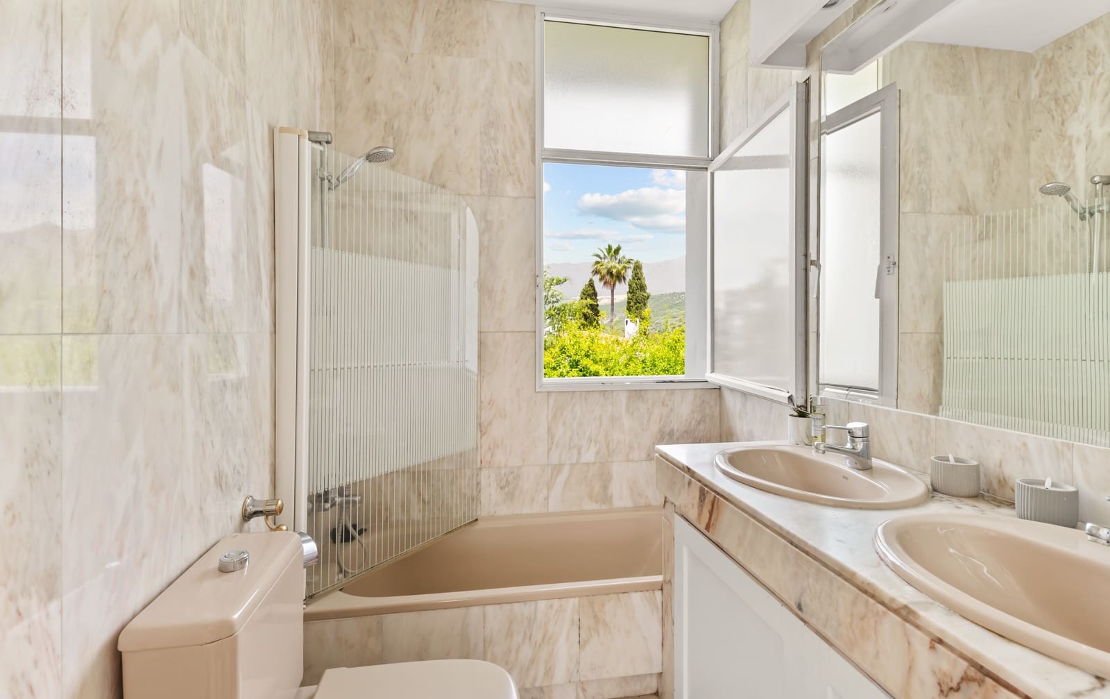3 camera da letto Casa in vendita in Estepona con piscina garage - 750.000 € (Rif: 10093806)