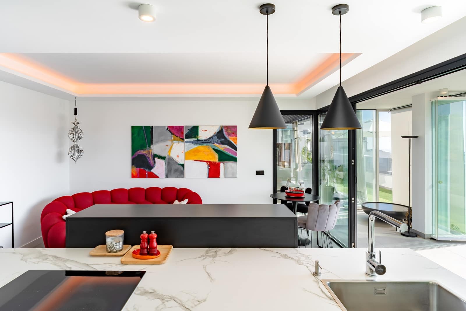 2 sovrum Takvåning till salu i Estepona med pool garage - 998 000 € (Ref: 9700051)