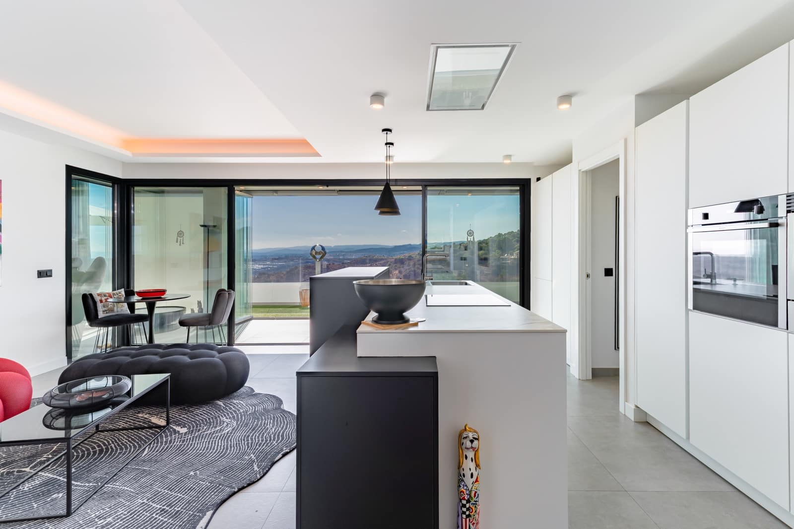 2 sovrum Takvåning till salu i Estepona med pool garage - 998 000 € (Ref: 9700051)