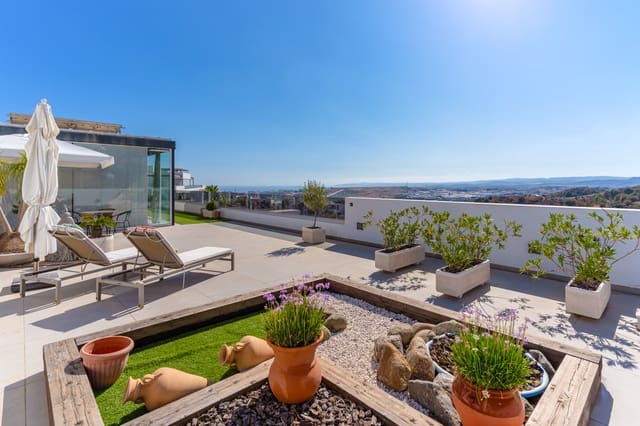 2 sovrum Takvåning till salu i Estepona med pool garage - 998 000 € (Ref: 9700051)