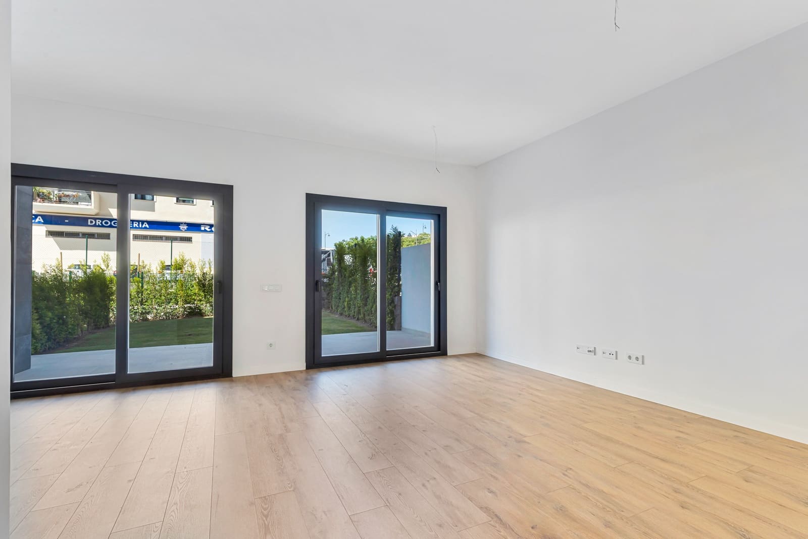 2 sovrum Lägenhet till salu i Estepona med pool garage - 595 000 € (Ref: 9968880)