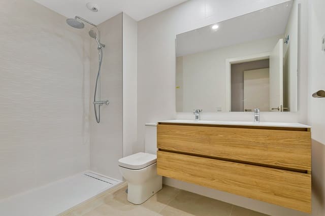 2 Zimmer Apartment zu verkaufen in Estepona mit Pool Garage - 595.000 € (Ref: 9968880)