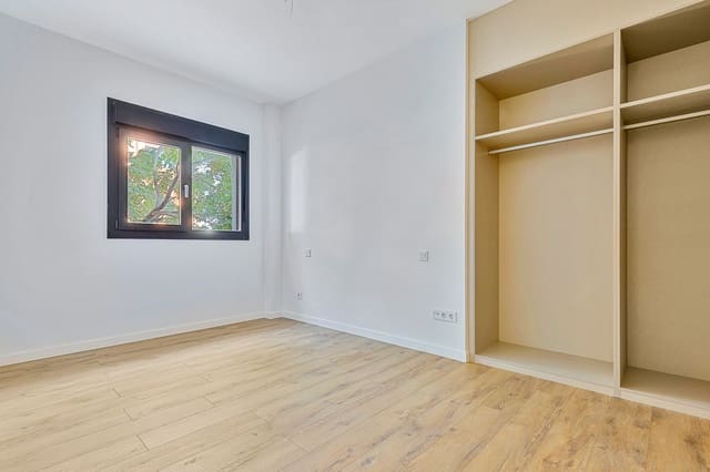 2 Zimmer Apartment zu verkaufen in Estepona mit Pool Garage - 595.000 € (Ref: 9968880)