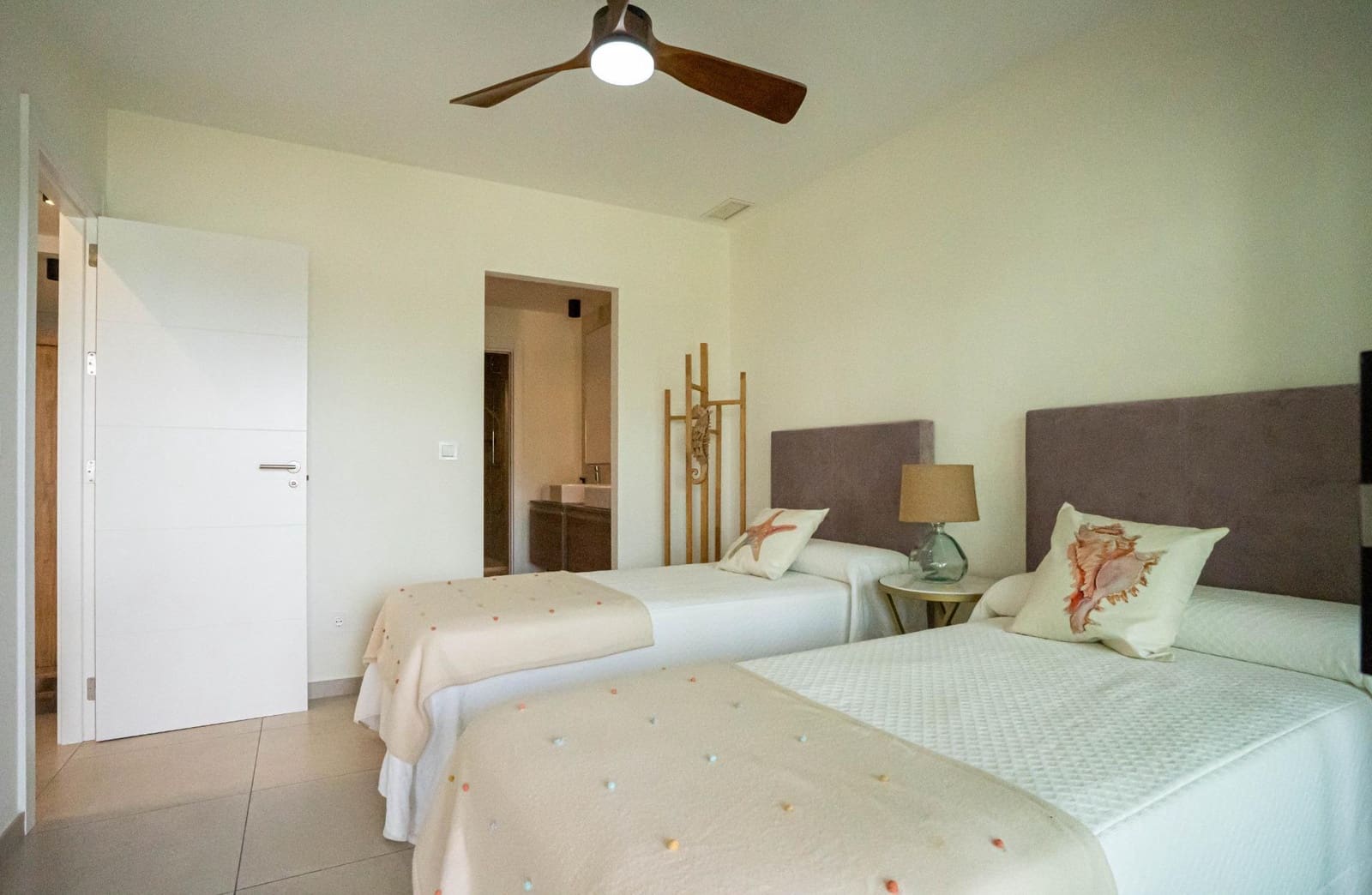 2 chambre Appartement à vendre à Isla Canela avec piscine garage - 475 000 € (Ref: 9715191)