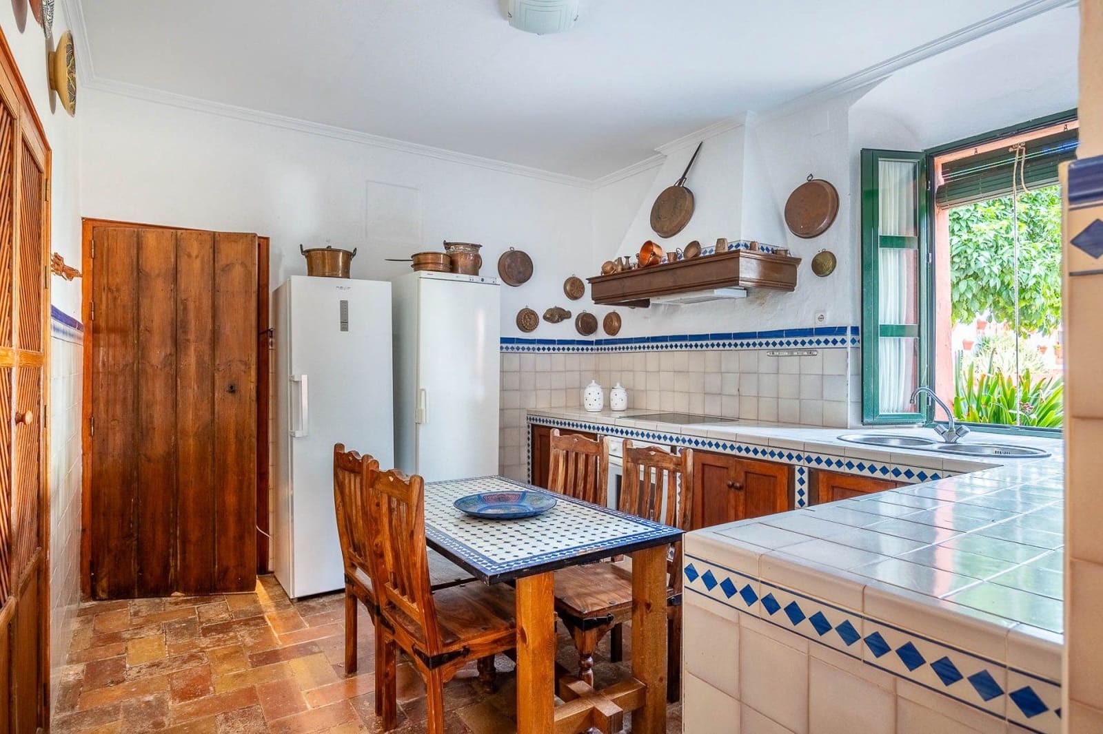 9 bedroom Finca/Country House for sale in Carmona with pool garage - € 2,500,000 (Ref: 9715195)