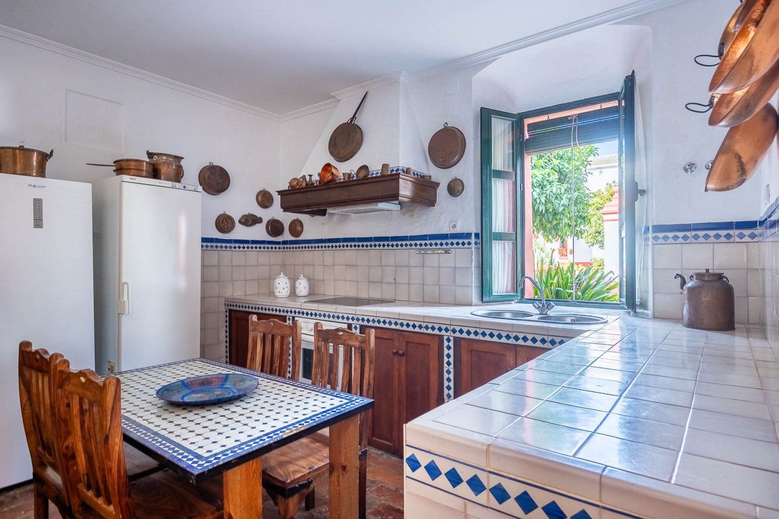 9 bedroom Finca/Country House for sale in Carmona with pool garage - € 2,500,000 (Ref: 9715195)