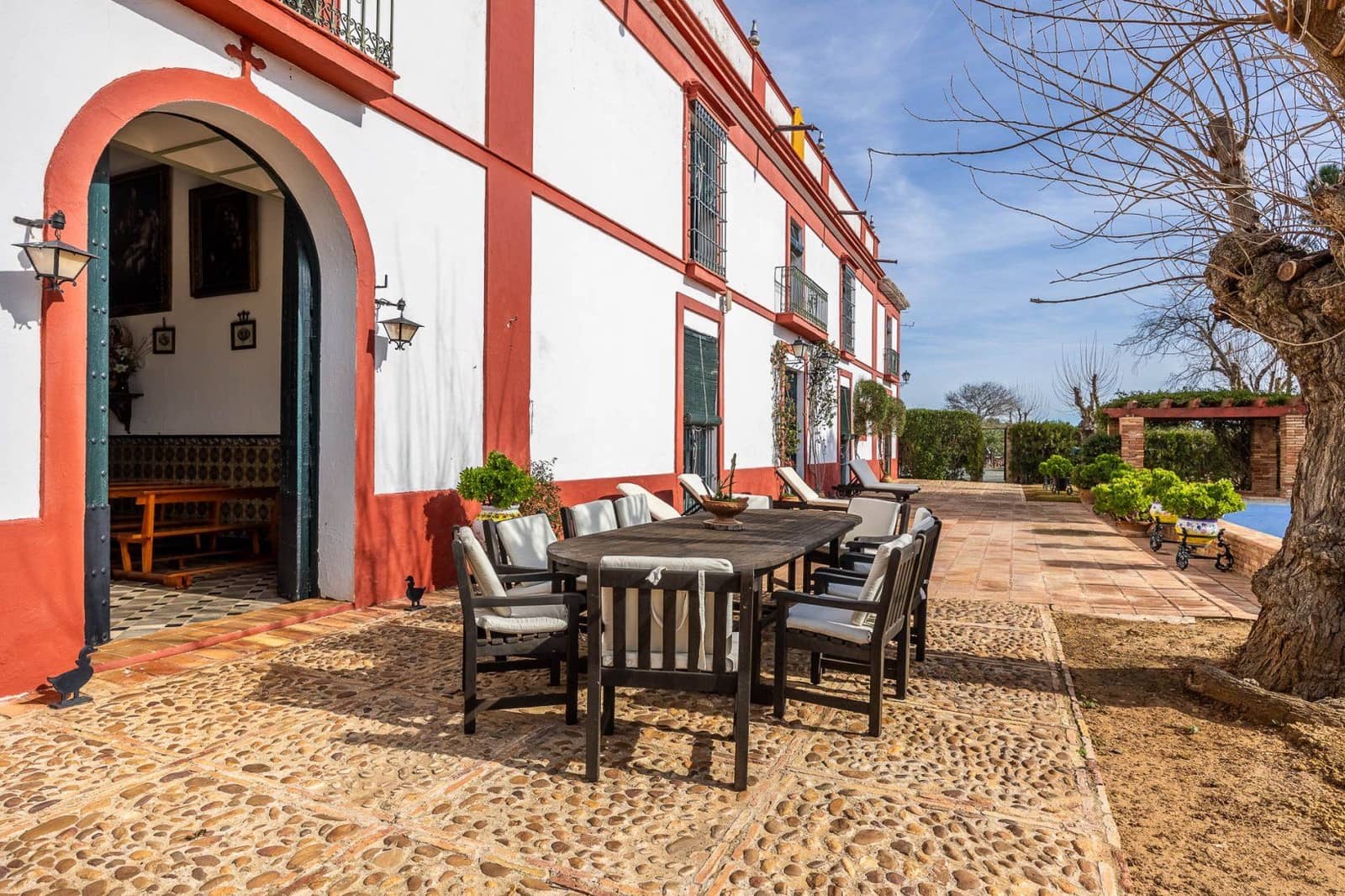 9 bedroom Finca/Country House for sale in Carmona with pool garage - € 2,500,000 (Ref: 9715195)