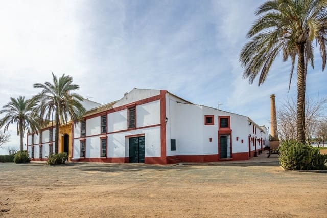 Finca/Casa Rural de 9 habitaciones en Carmona en venta con piscina garaje - 2.500.000 € (Ref: 9715195)