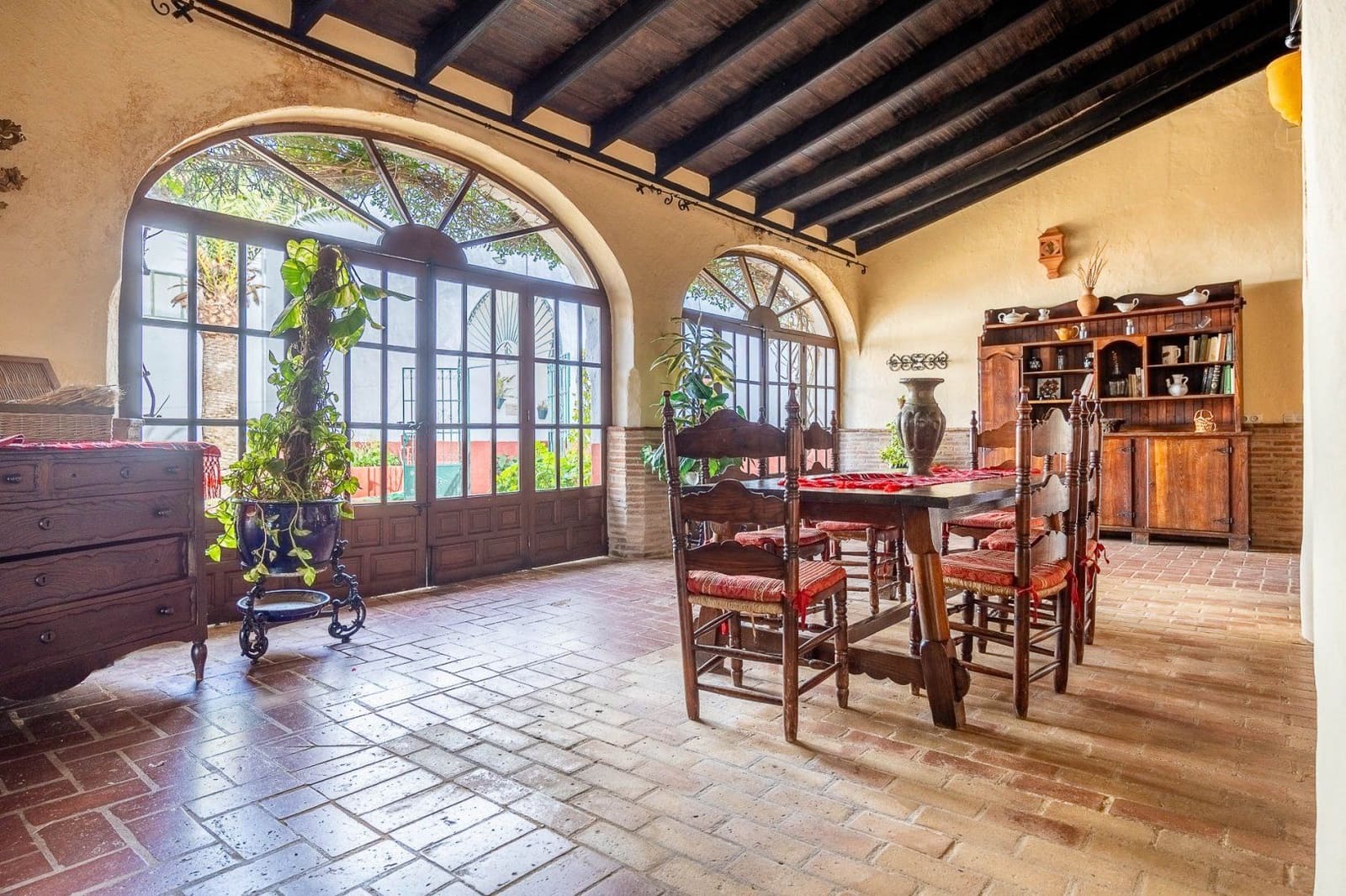 9 bedroom Finca/Country House for sale in Carmona with pool garage - € 2,500,000 (Ref: 9715195)
