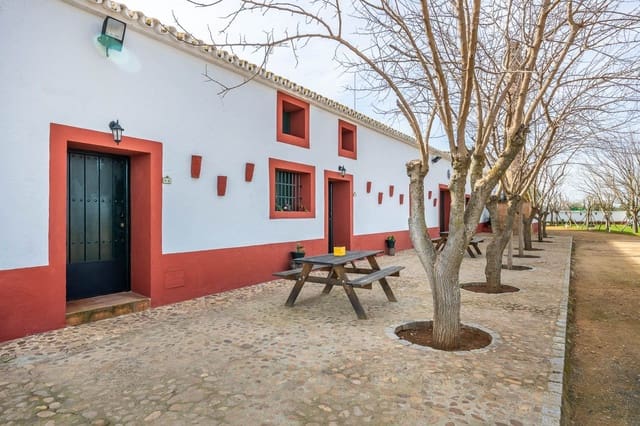 Finca/Casa Rural de 9 habitaciones en Carmona en venta con piscina garaje - 2.500.000 € (Ref: 9715195)