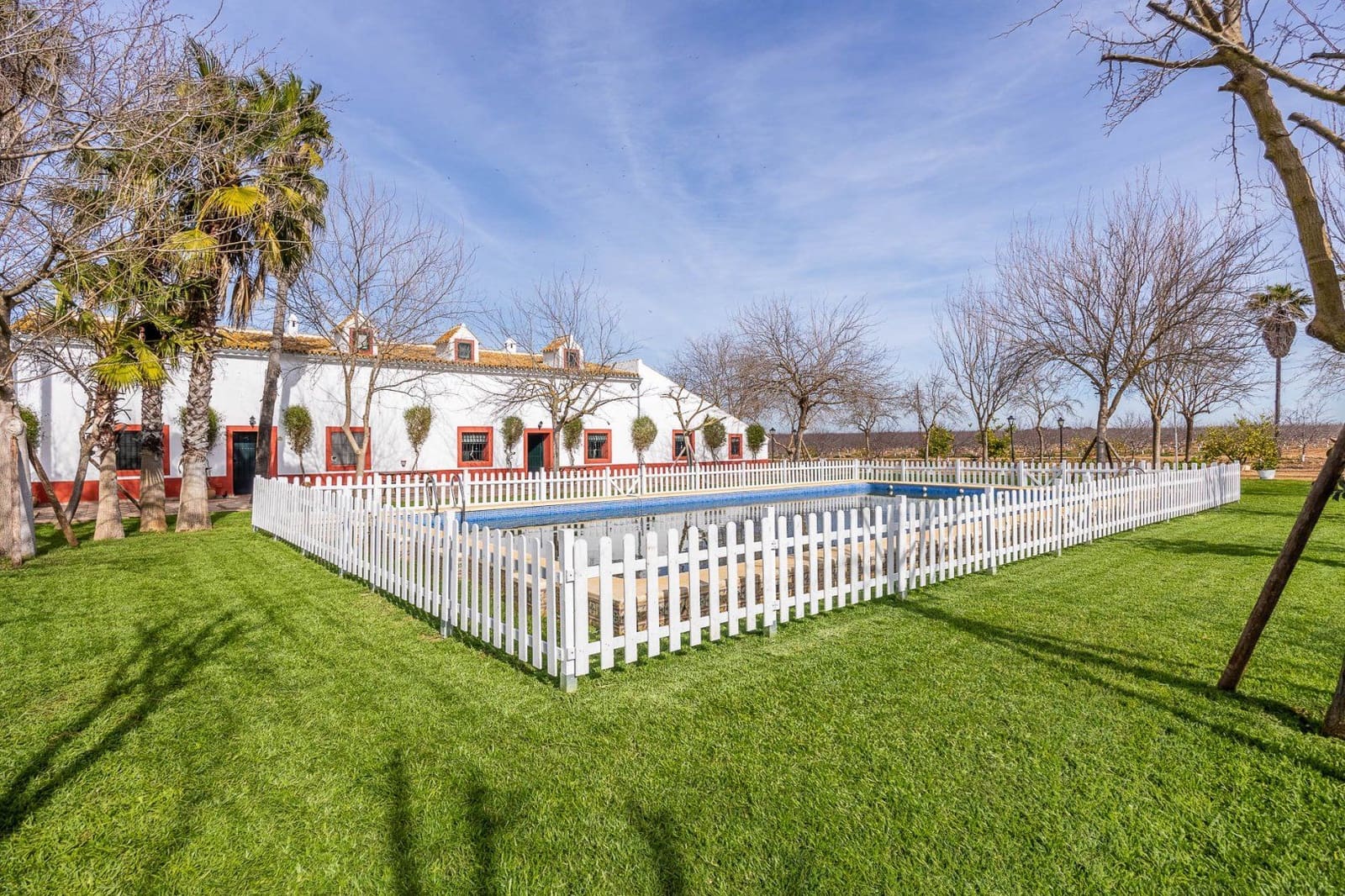 9 bedroom Finca/Country House for sale in Carmona with pool garage - € 2,500,000 (Ref: 9715195)