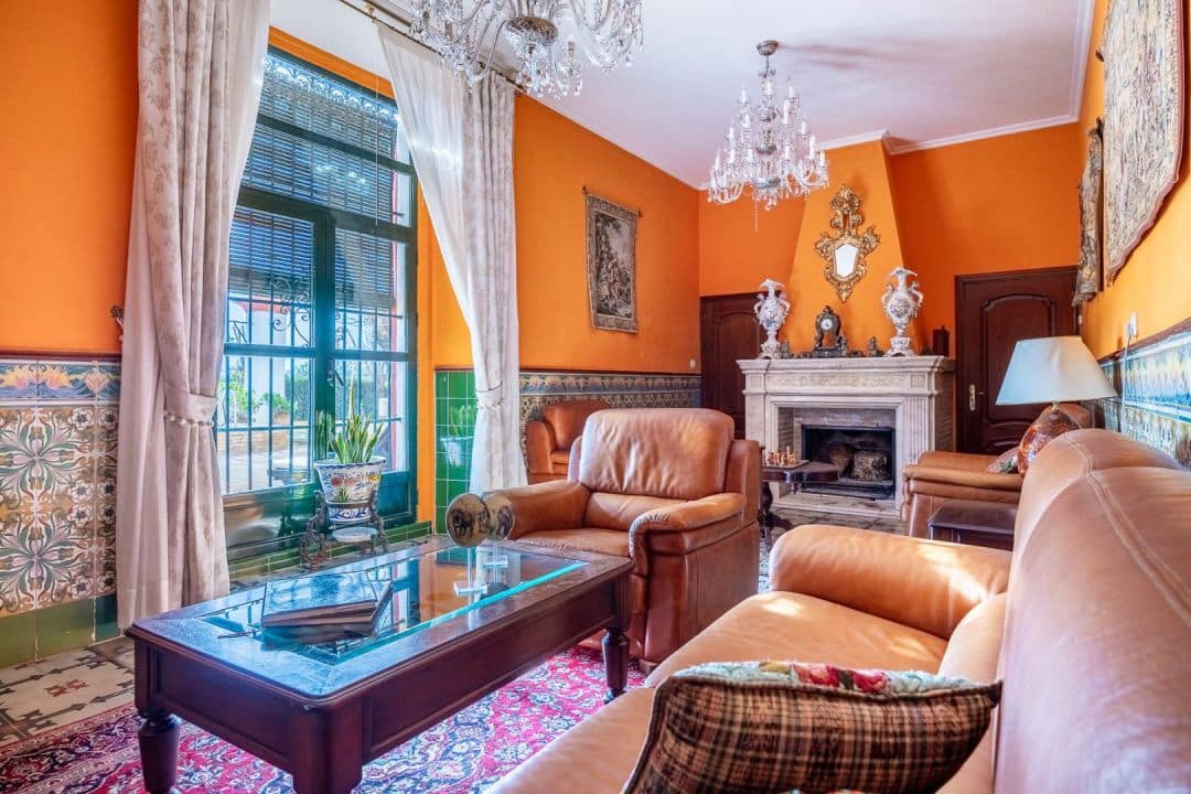 9 bedroom Finca/Country House for sale in Carmona with pool garage - € 1,999,000 (Ref: 9715195)