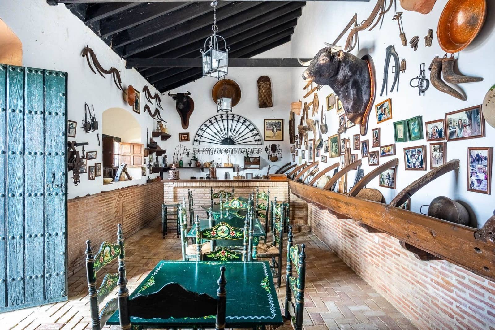 9 bedroom Finca/Country House for sale in Carmona with pool garage - € 1,999,000 (Ref: 9715195)