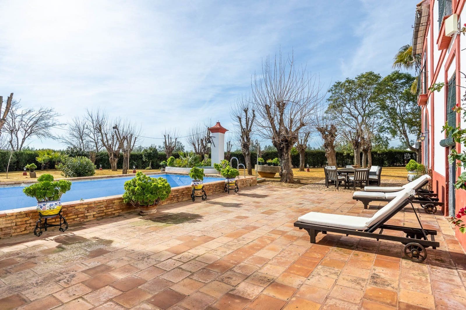 9 bedroom Finca/Country House for sale in Carmona with pool garage - € 1,999,000 (Ref: 9715195)