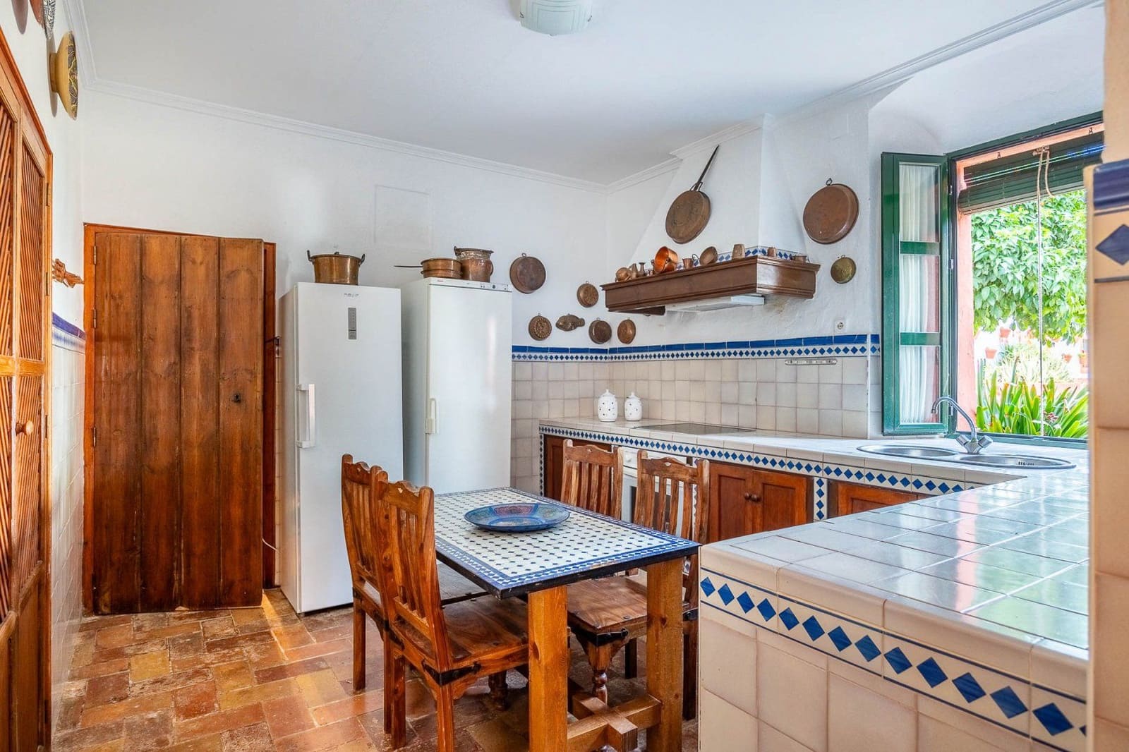 9 bedroom Finca/Country House for sale in Carmona with pool garage - € 1,999,000 (Ref: 9715195)