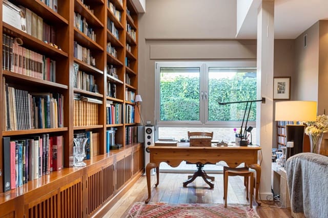 5 soveværelse Villa til salg i Valencina de la Concepción med swimmingpool - € 790.000 (Ref: 9715196)