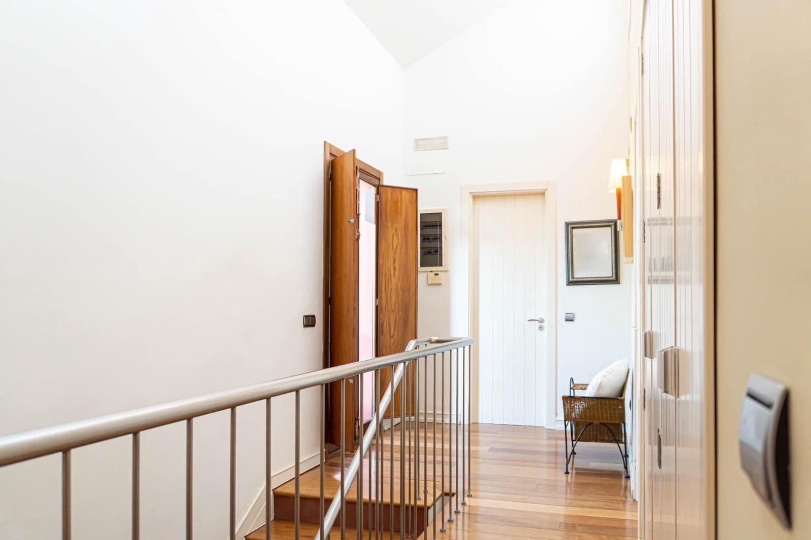 5 bedroom Villa for sale in Valencina de la Concepcion with pool - € 790,000 (Ref: 9715196)