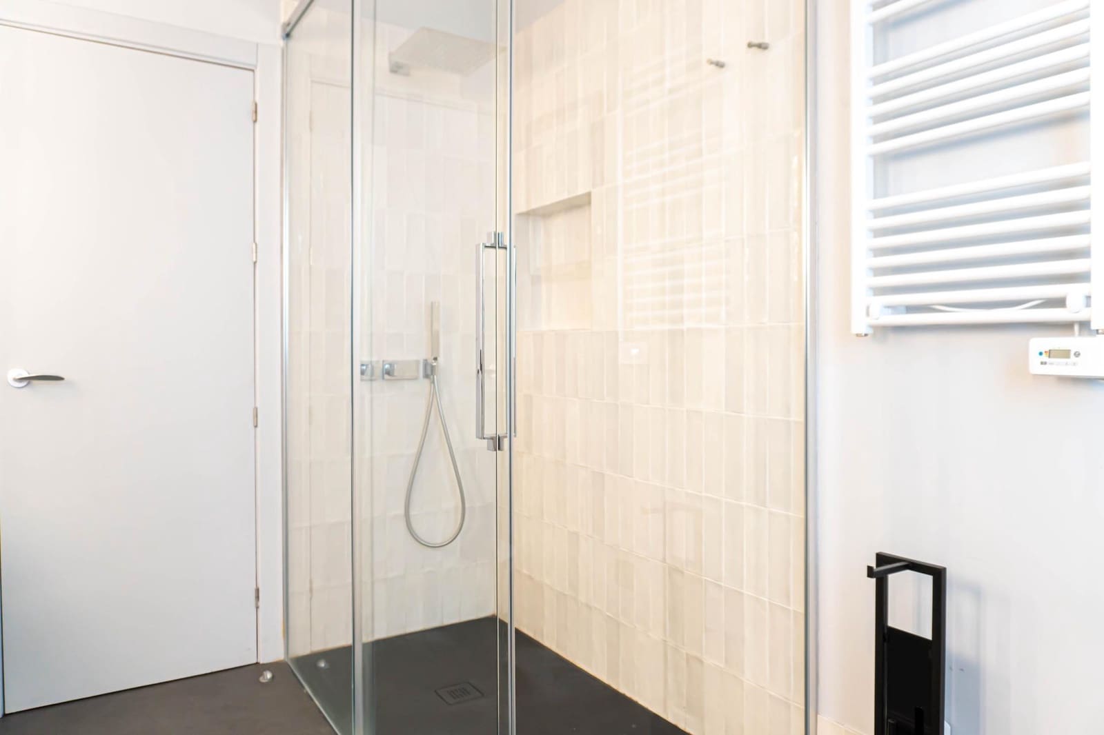 5 bedroom Villa for sale in Valencina de la Concepcion with pool - € 790,000 (Ref: 9715196)