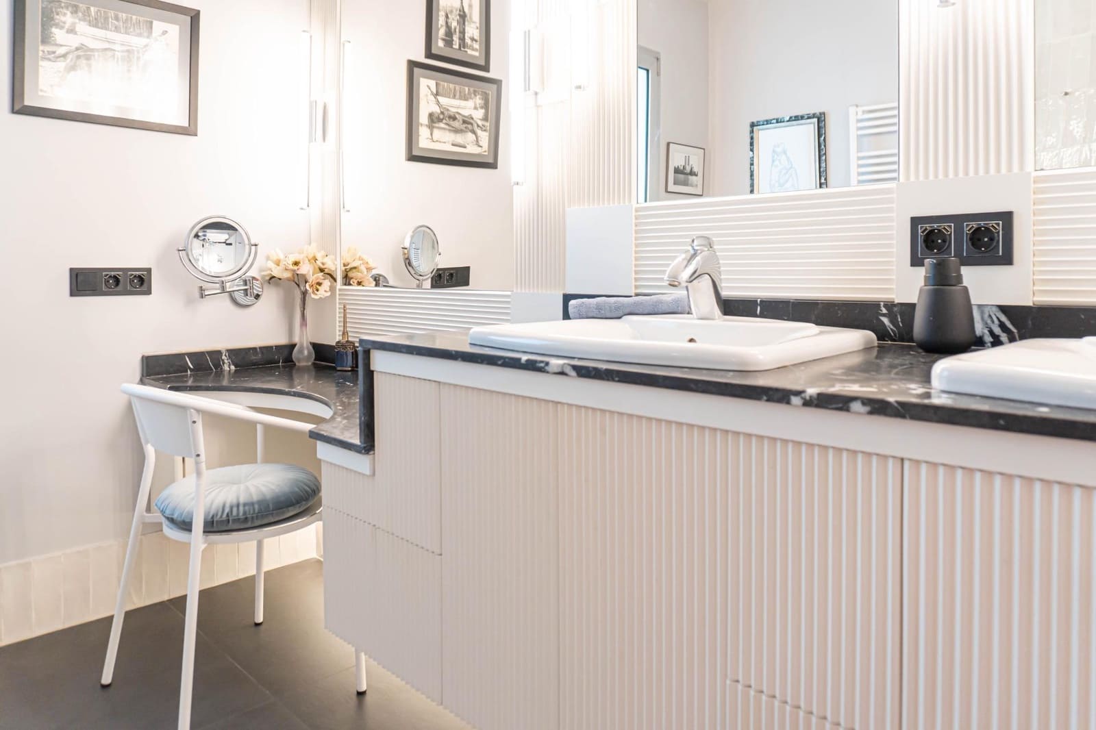 5 bedroom Villa for sale in Valencina de la Concepcion with pool - € 790,000 (Ref: 9715196)