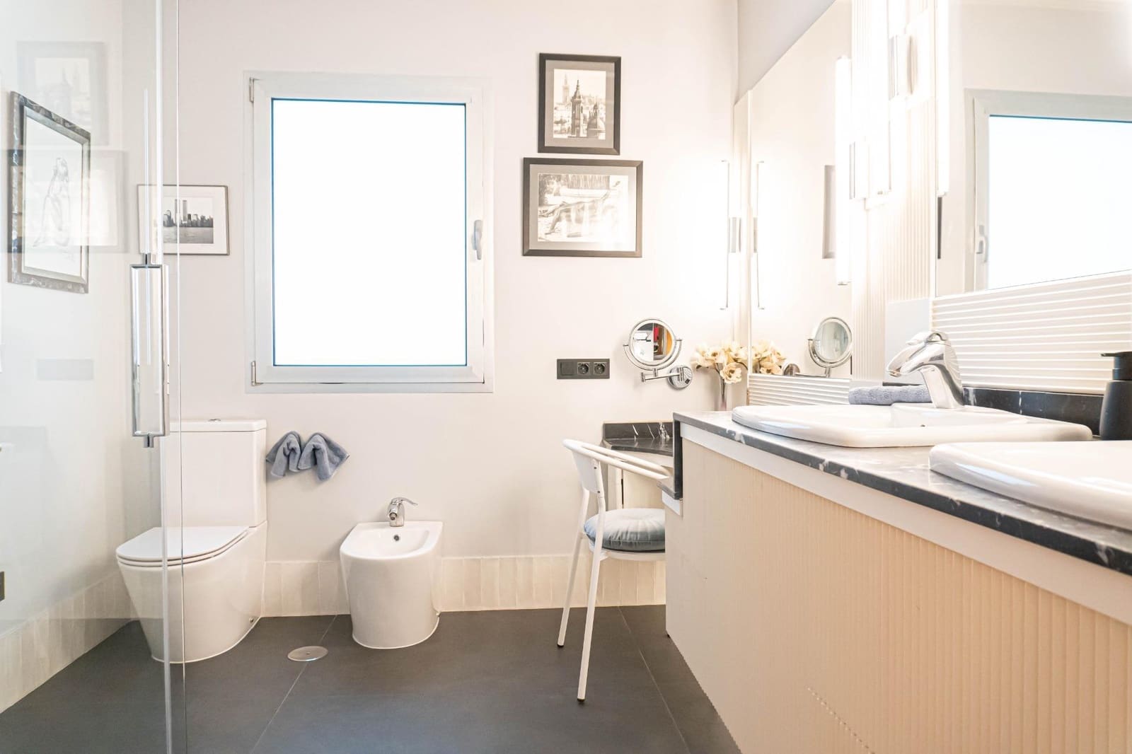 5 bedroom Villa for sale in Valencina de la Concepcion with pool - € 790,000 (Ref: 9715196)