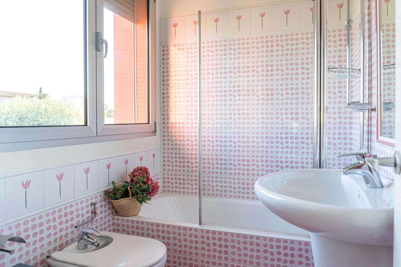 5 bedroom Villa for sale in Valencina de la Concepcion with pool - € 790,000 (Ref: 9715196)