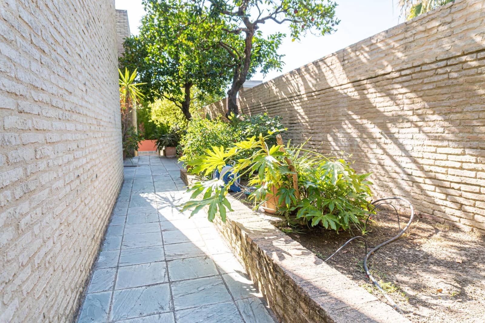 5 soveværelse Villa til salg i Valencina de la Concepcion med swimmingpool - € 790.000 (Ref: 9715196)