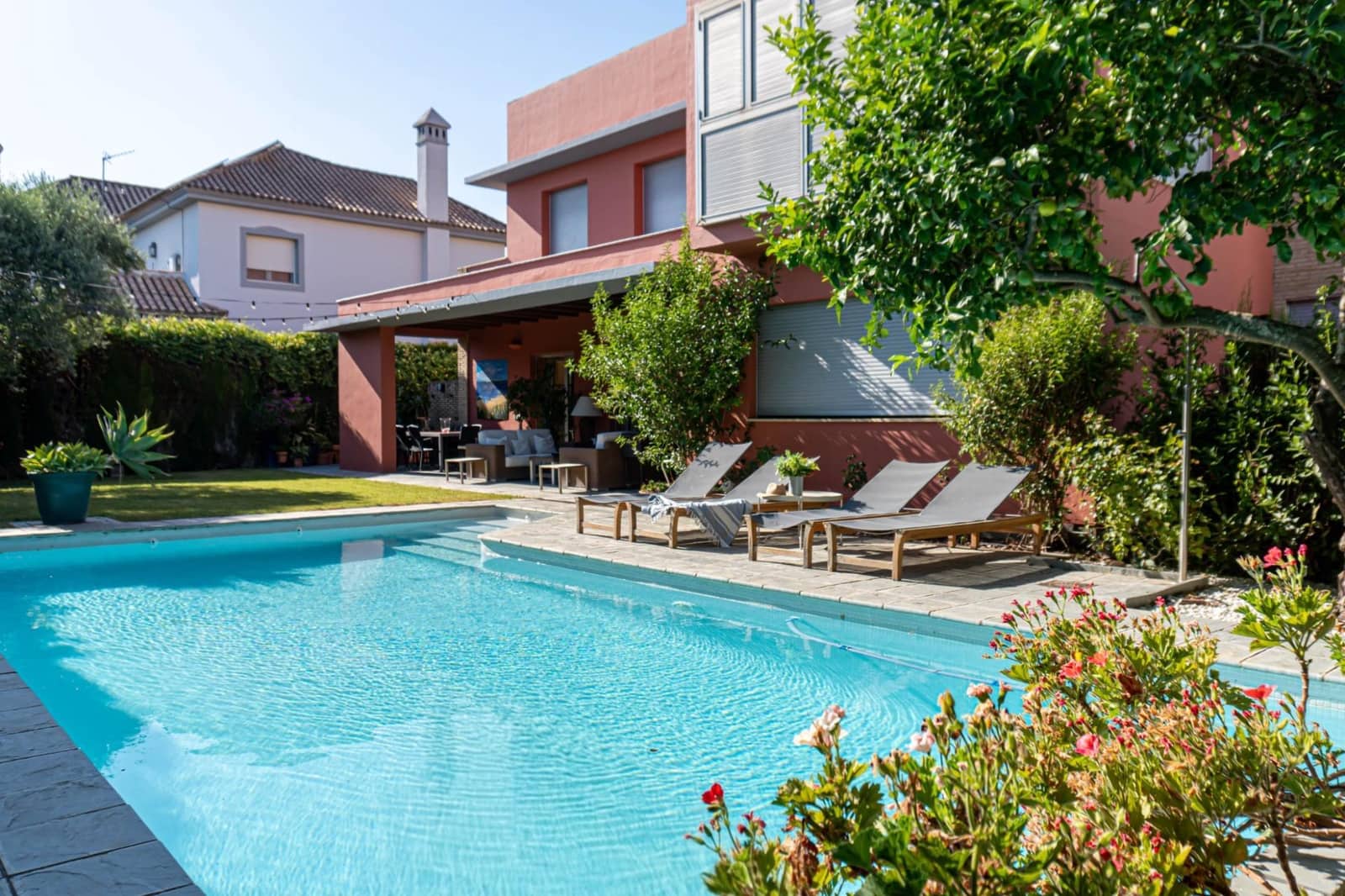 5 soveværelse Villa til salg i Valencina de la Concepcion med swimmingpool - € 790.000 (Ref: 9715196)