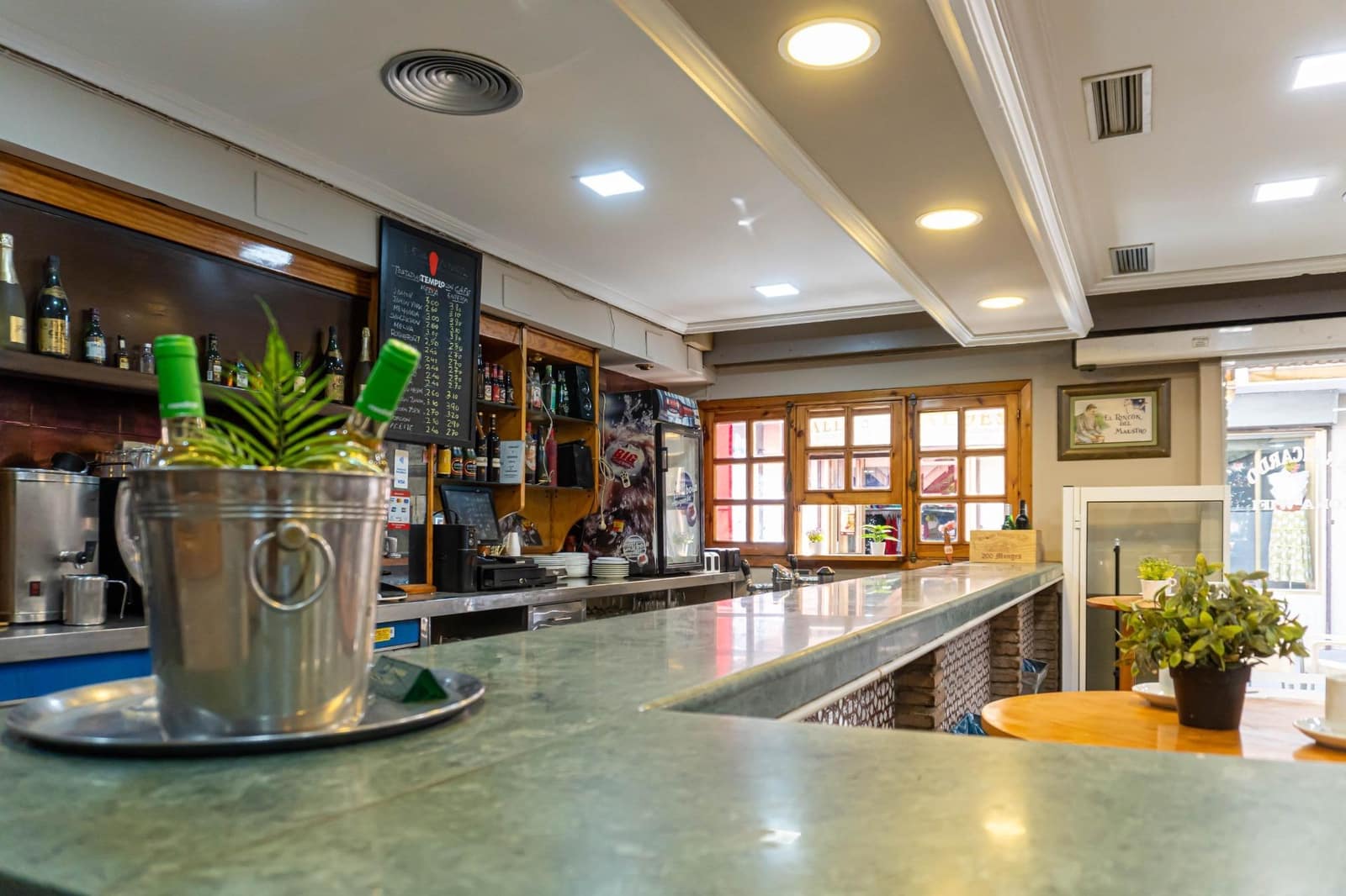 Kommersiell til salgs i Sevilla by - € 165 000 (Ref: 9715197)