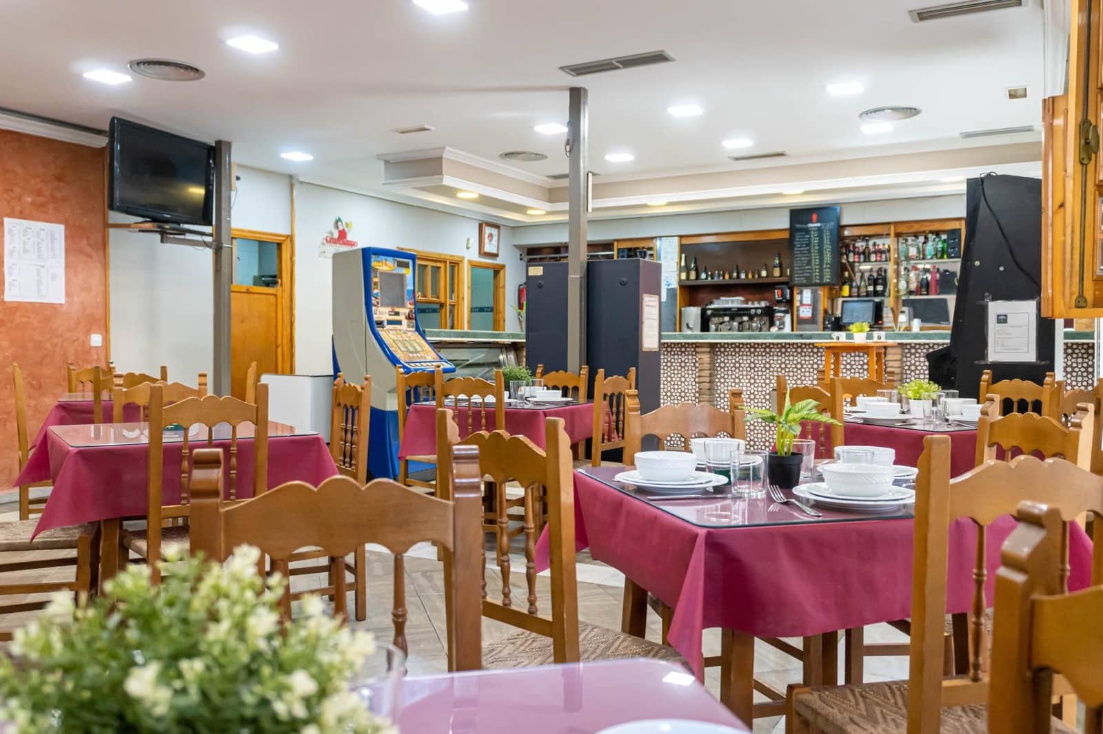 Kommersiell til salgs i Sevilla by - € 165 000 (Ref: 9715197)