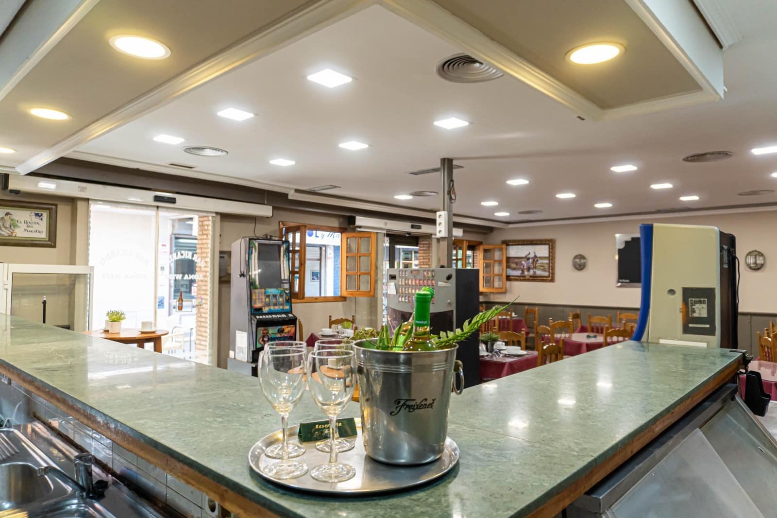 Kommersiell til salgs i Sevilla by - € 165 000 (Ref: 9715197)