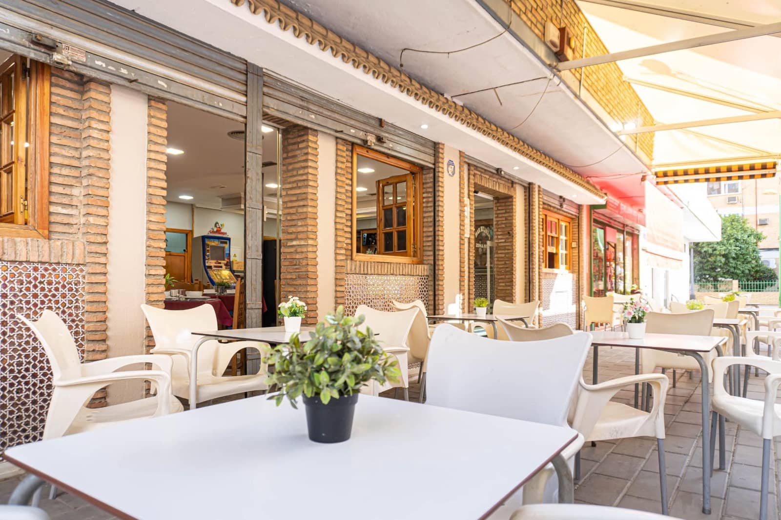 Kommersiell til salgs i Sevilla by - € 165 000 (Ref: 9715197)