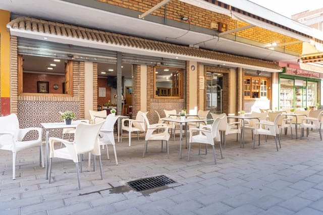 Commercial for sale in Rochelambert, Seville city - € 165,000 (Ref: 9715197)