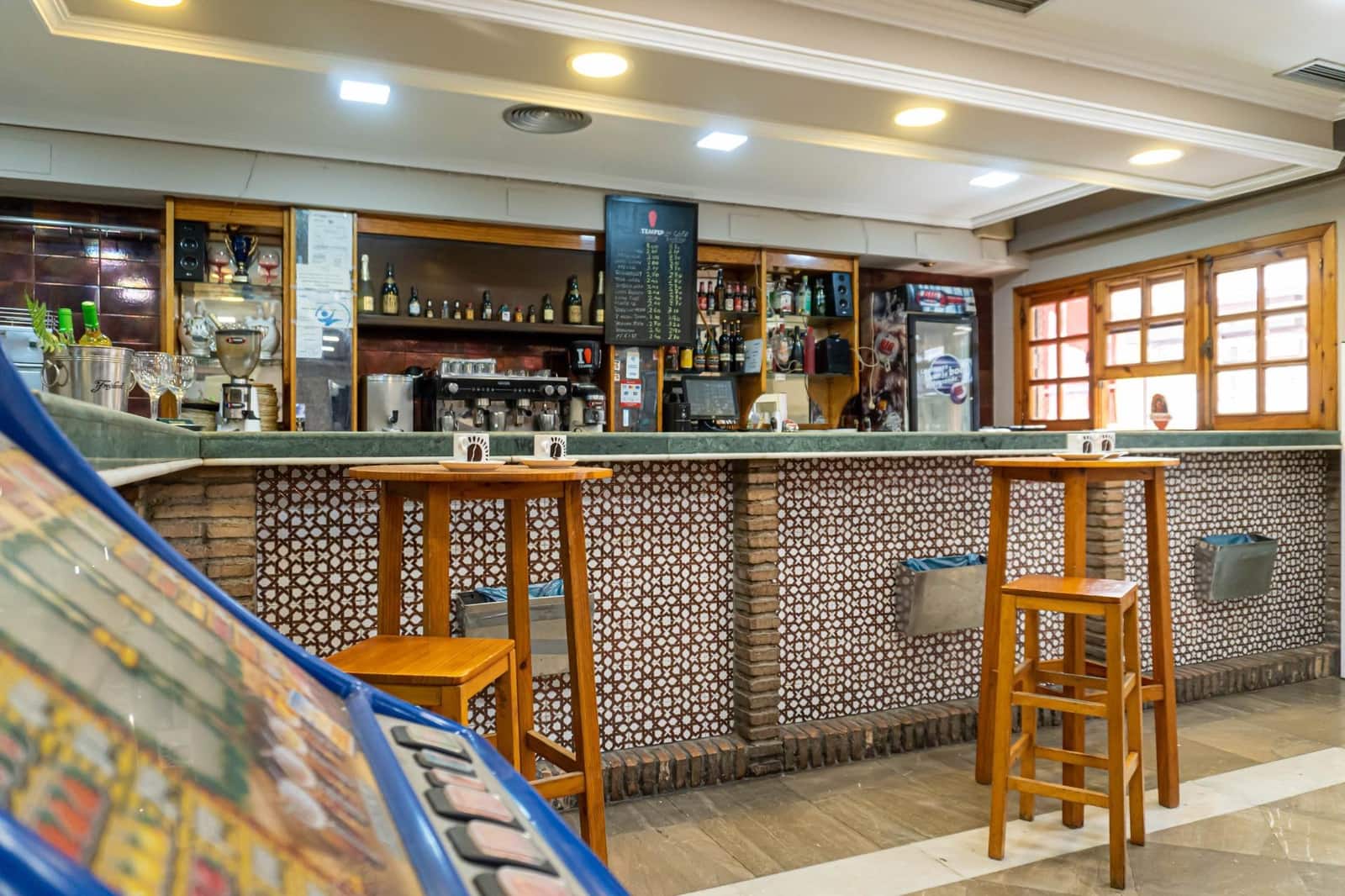 Kommersiell til salgs i Sevilla by - € 165 000 (Ref: 9715197)