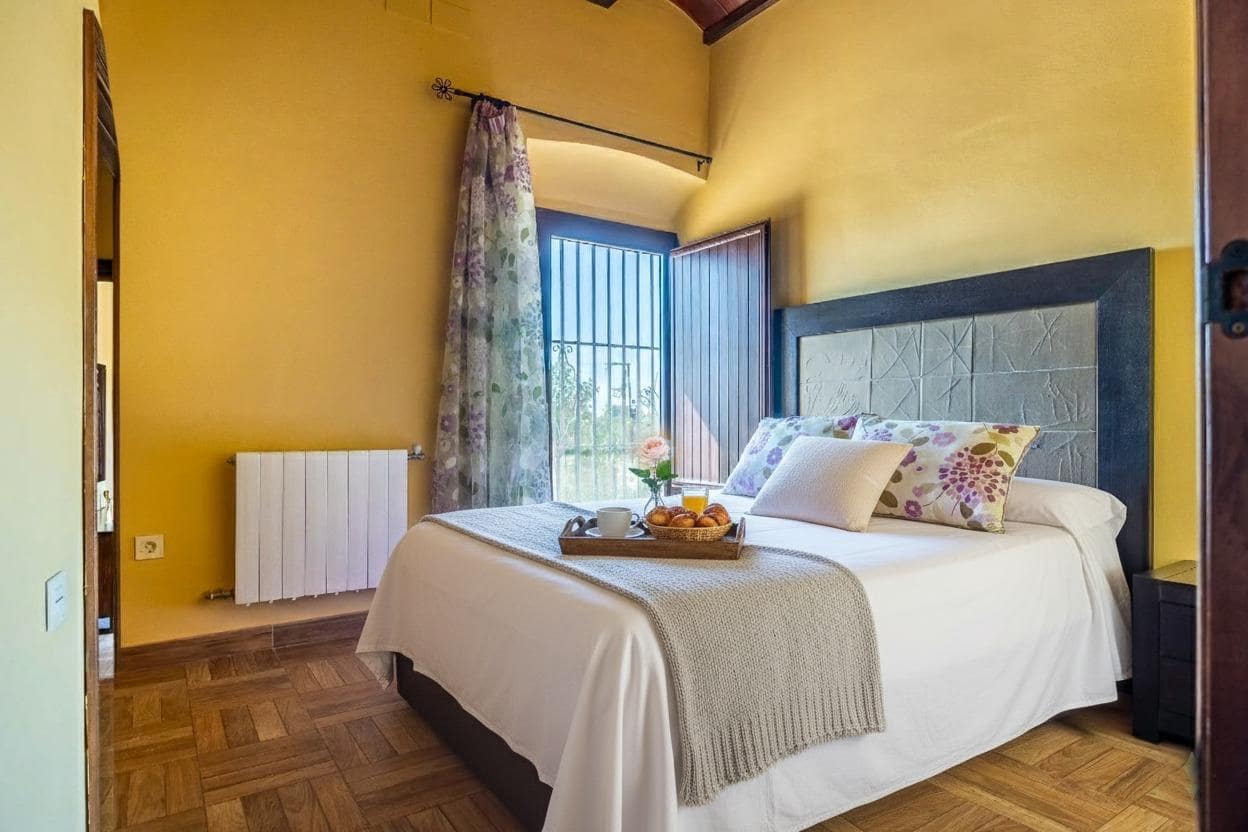 9 bedroom Finca/Country House for sale in Carmona with garage - € 1,600,000 (Ref: 9715198)