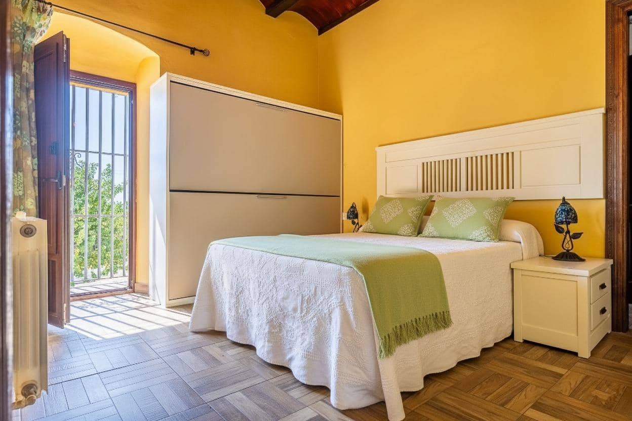 9 bedroom Finca/Country House for sale in Carmona with garage - € 1,600,000 (Ref: 9715198)