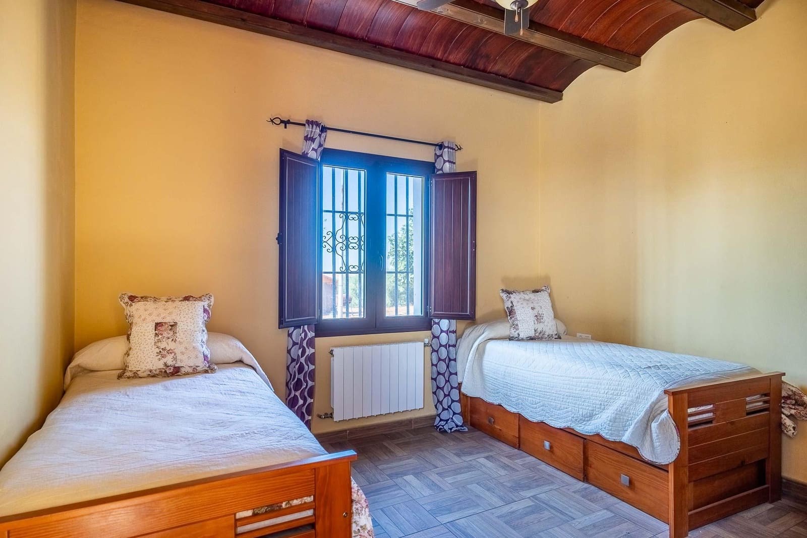 9 bedroom Finca/Country House for sale in Carmona with garage - € 1,600,000 (Ref: 9715198)