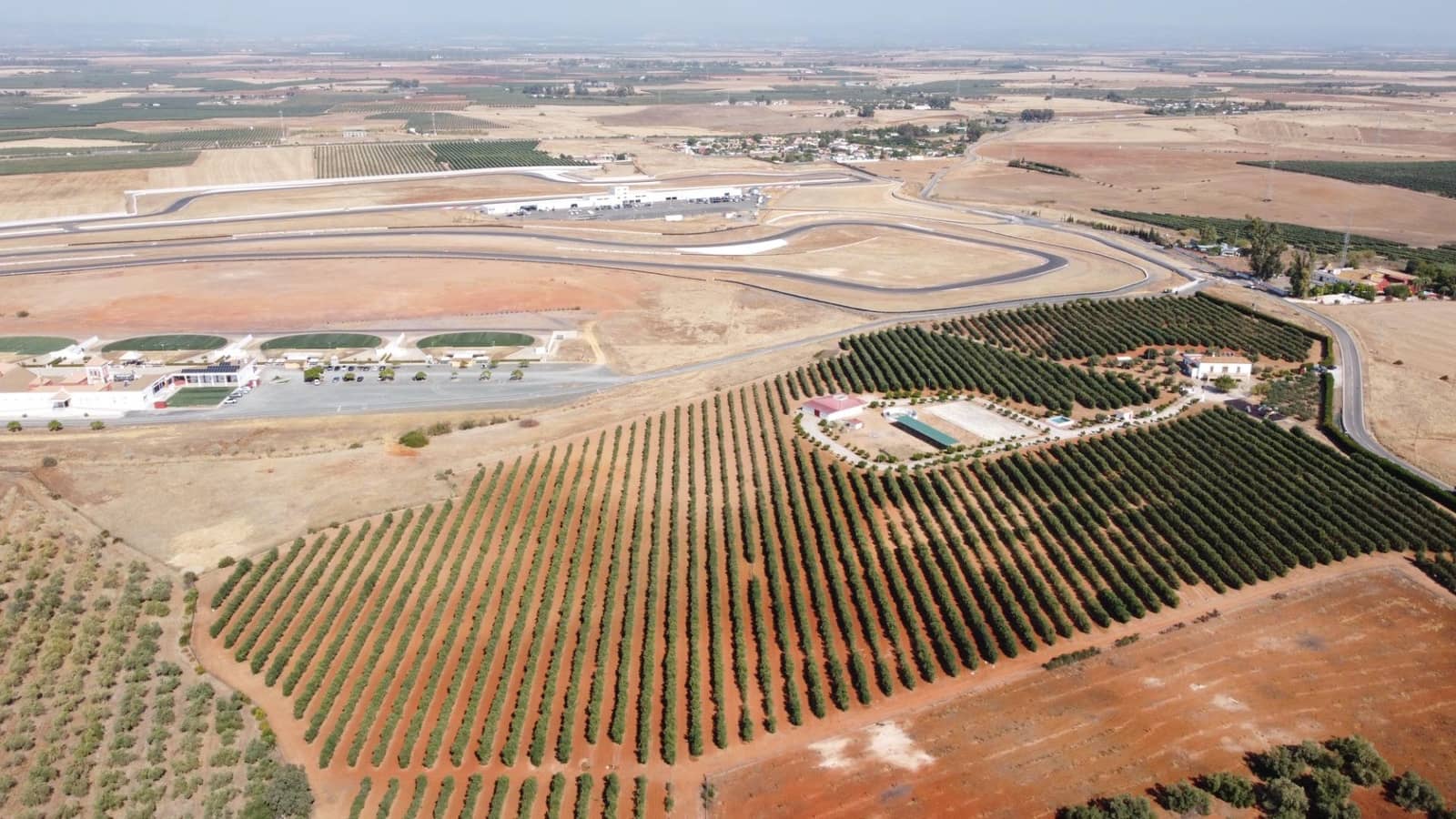 9 bedroom Finca/Country House for sale in Carmona with garage - € 1,600,000 (Ref: 9715198)