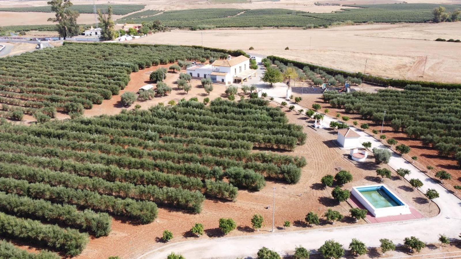 9 bedroom Finca/Country House for sale in Carmona with garage - € 1,600,000 (Ref: 9715198)