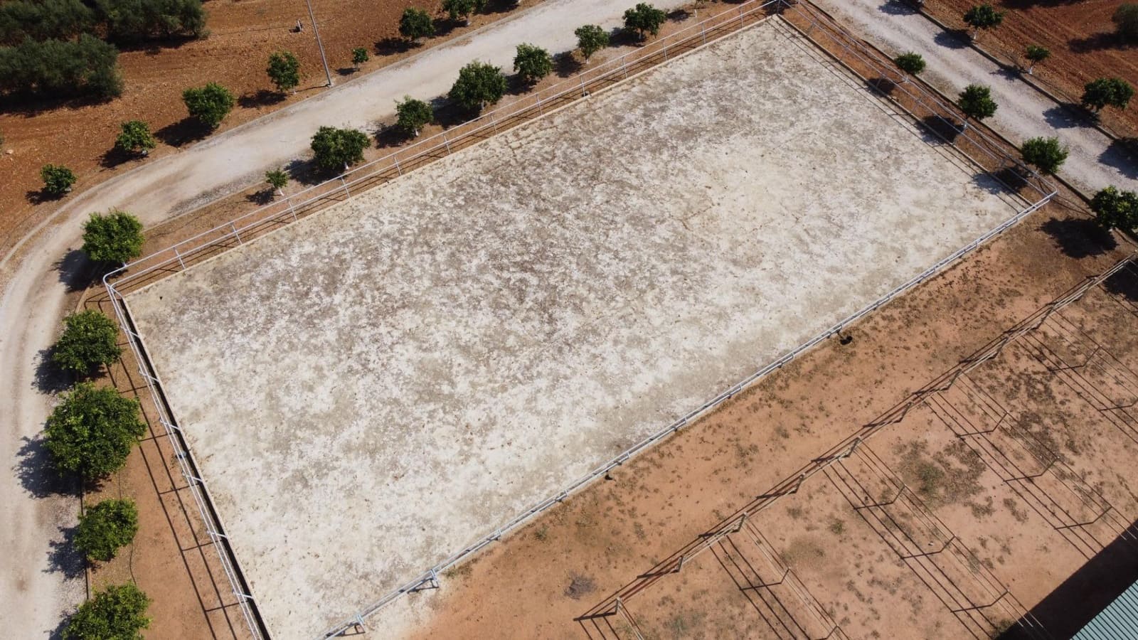 9 bedroom Finca/Country House for sale in Carmona with garage - € 1,600,000 (Ref: 9715198)