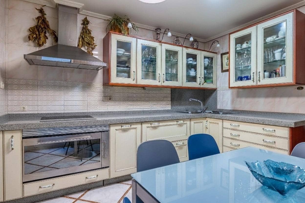 4 Zimmer Wohnung zu verkaufen in Sevilla Stadt - 895.000 € (Ref: 9715199)