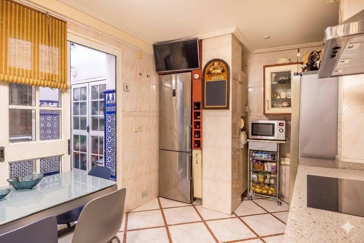 4 Zimmer Wohnung zu verkaufen in Sevilla Stadt - 895.000 € (Ref: 9715199)