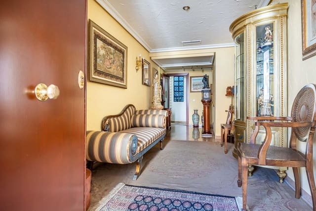 4 slaapkamer Flat te koop in Sevilla stad - € 895.000 (Ref: 9715199)