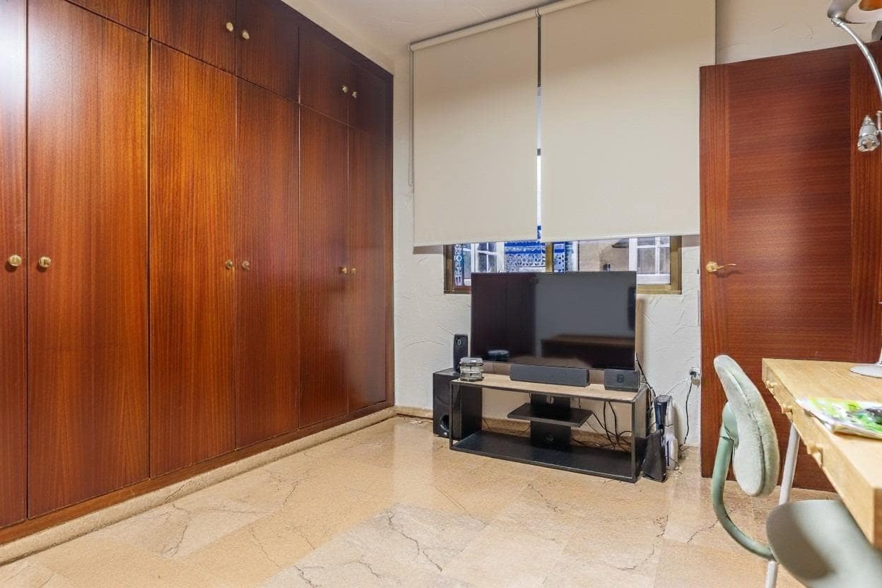 4 Zimmer Wohnung zu verkaufen in Sevilla Stadt - 895.000 € (Ref: 9715199)