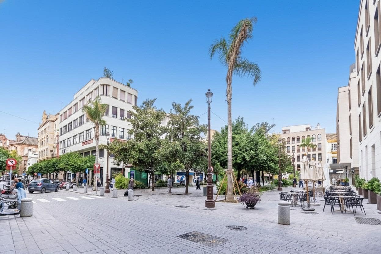 Piso de 4 habitaciones en Sevilla ciudad en venta - 895.000 € (Ref: 9715199)