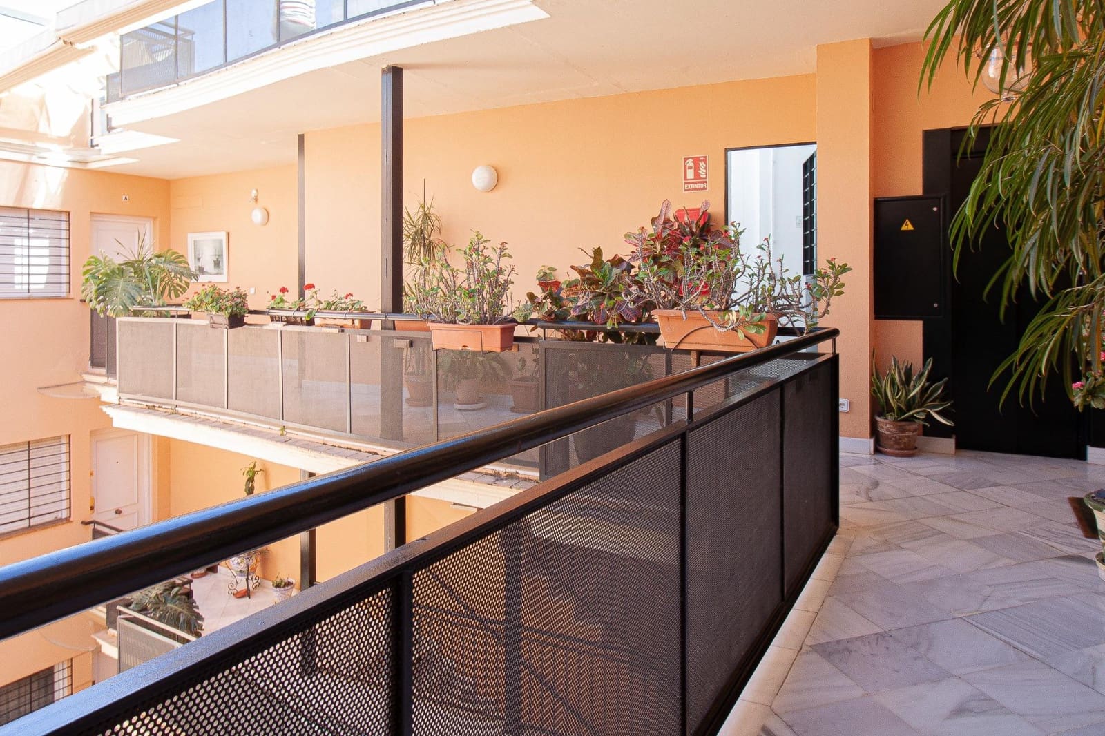 1 Zimmer Wohnung zu verkaufen in Sevilla Stadt - 240.000 € (Ref: 9715200)