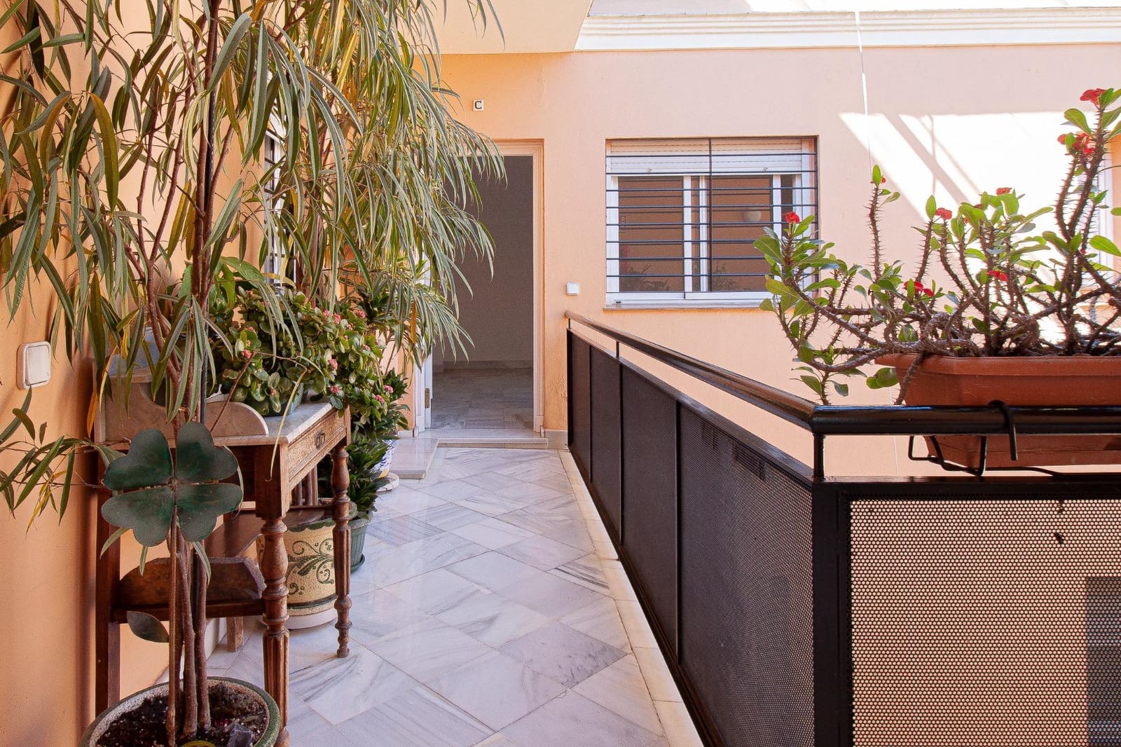 1 Zimmer Wohnung zu verkaufen in Sevilla Stadt - 240.000 € (Ref: 9715200)