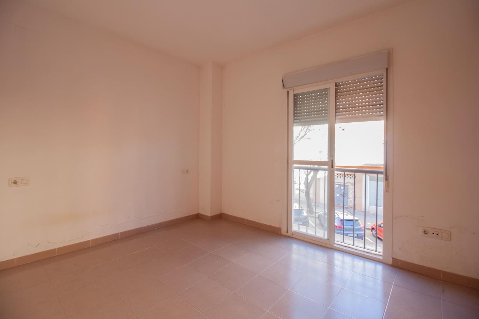 3 bedroom Flat for sale in Dos Hermanas with garage - € 199,900 (Ref: 9715201)